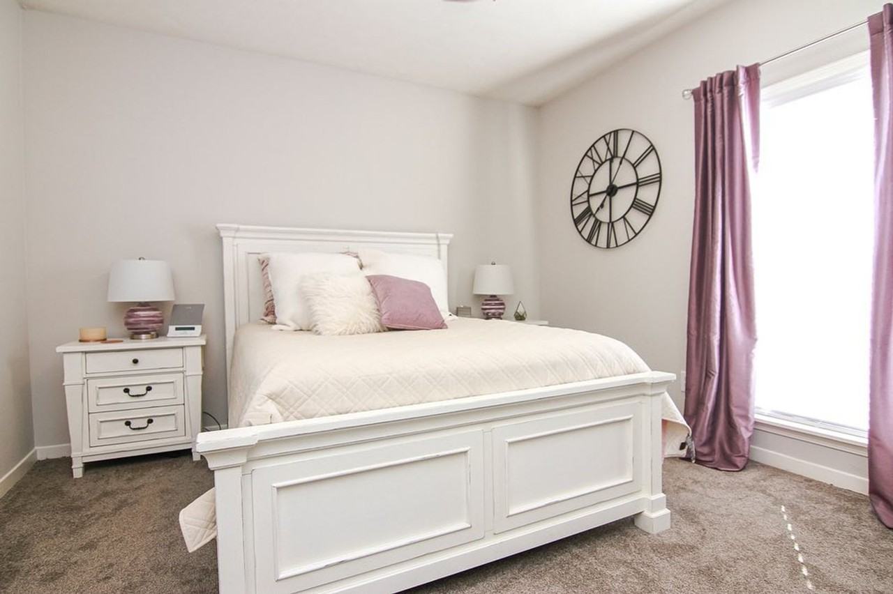 South Bluffs Apartments - Photo 4 of 48