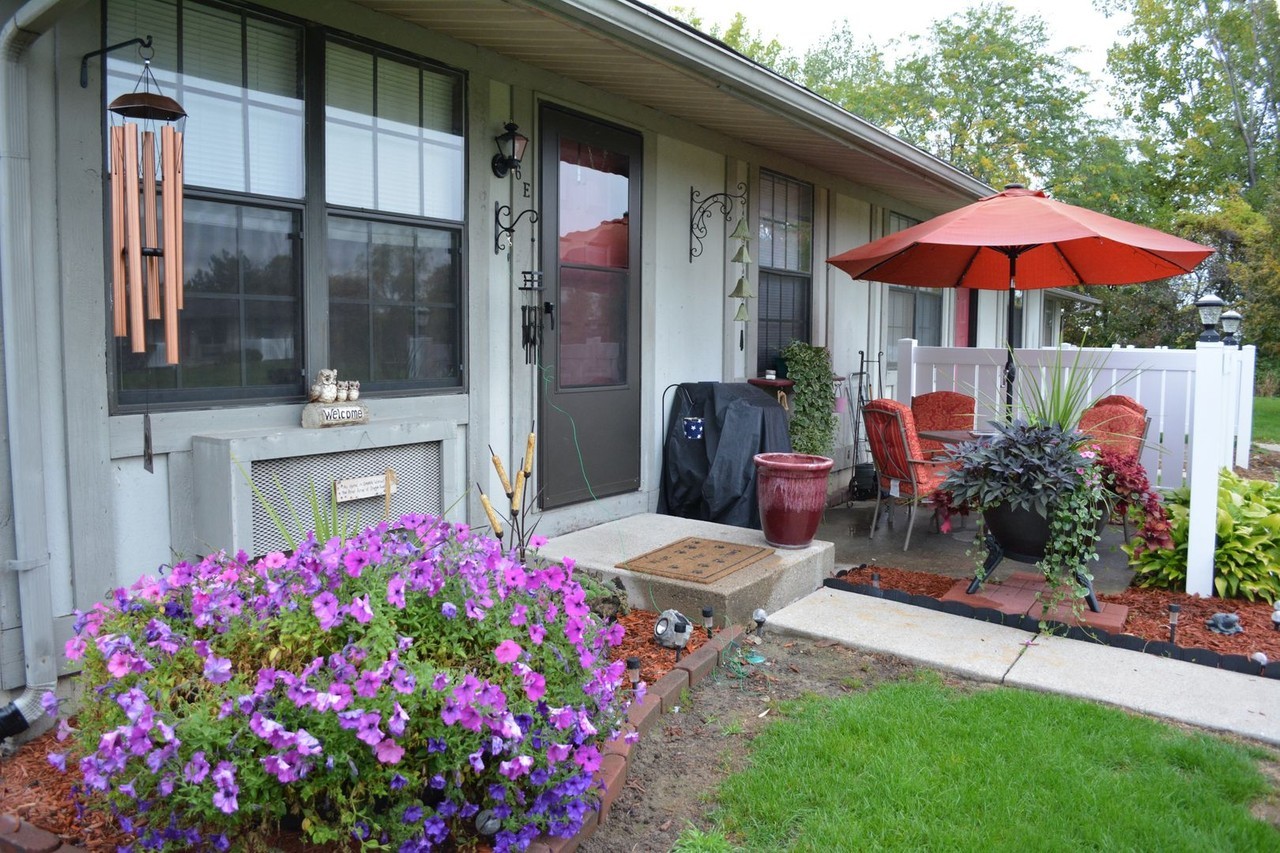 RV - Photo 2 of 12