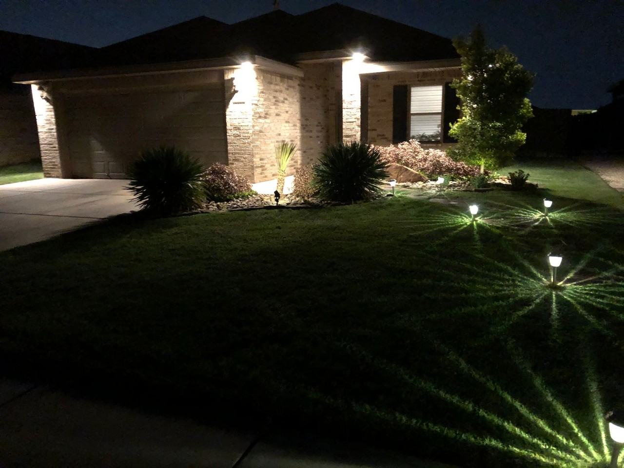 10109 Valencia Ave - Photo 3 of 26