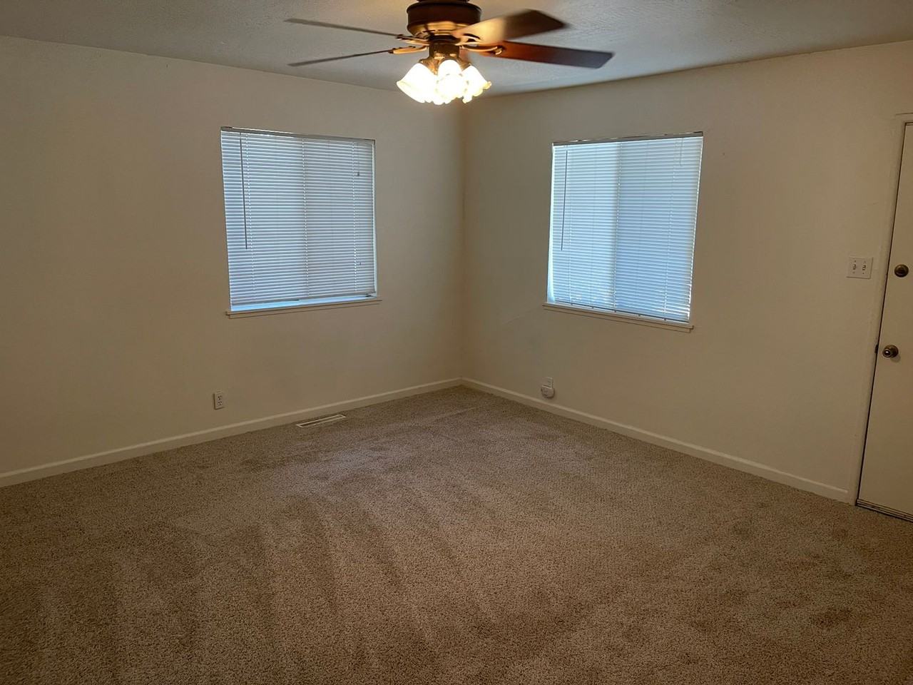 500 E I St - Photo 3 of 21