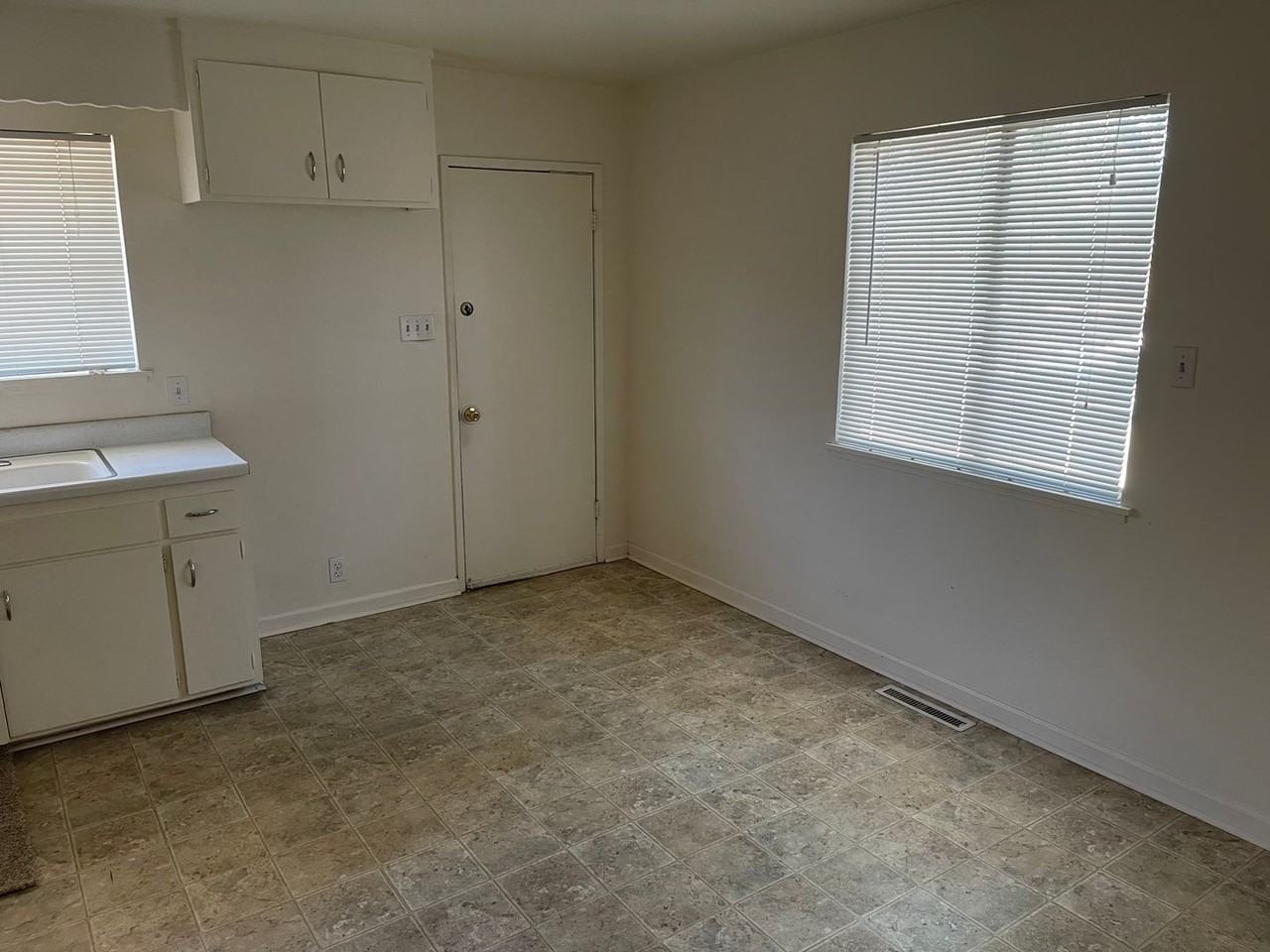 500 E I St - Photo 5 of 21