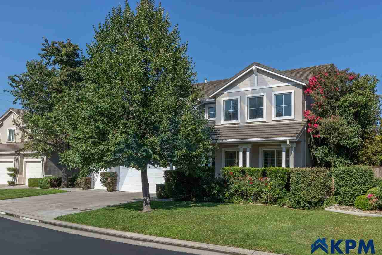 3850 Pine Lake Cir - Photo 2 of 50