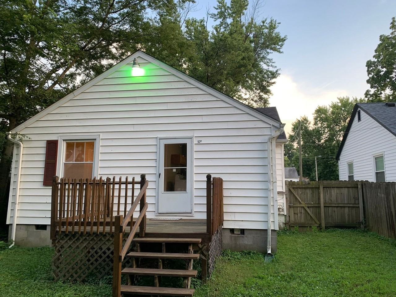 525 W Florence Ave - Photo 2 of 13