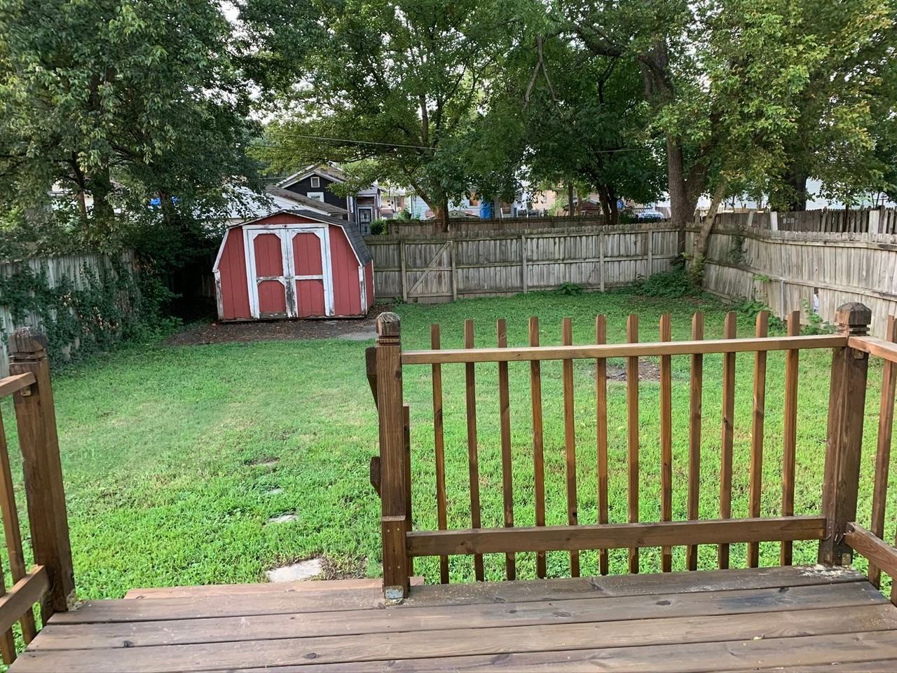 525 W Florence Ave - Photo 3 of 13