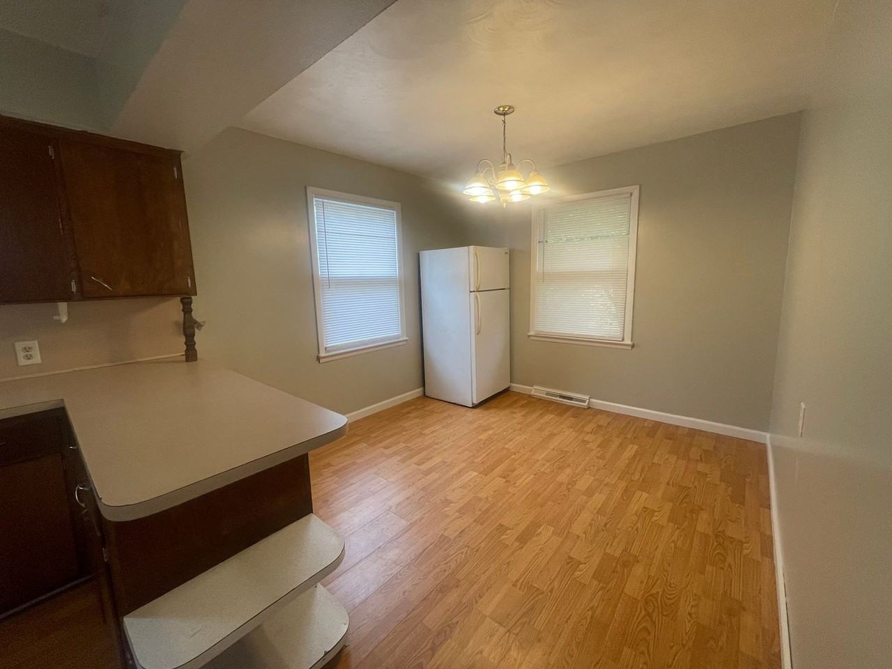 2416 West Nichols Street - Photo 3 of 13