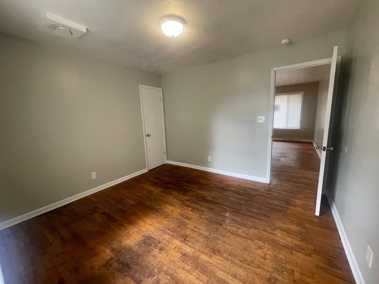 2416 West Nichols Street - Photo 5 of 13