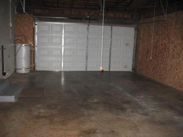 1943 Lindeena Ln - Photo 2 of 17