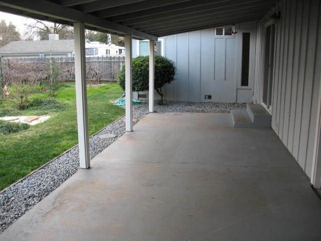 1943 Lindeena Ln - Photo 3 of 17