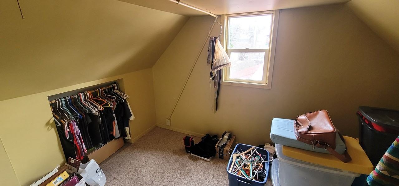 1604 Avenue F - Photo 3 of 7