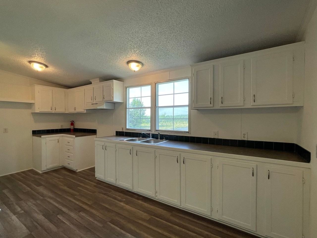 216 Twin Cedar Rd - Photo 4 of 15