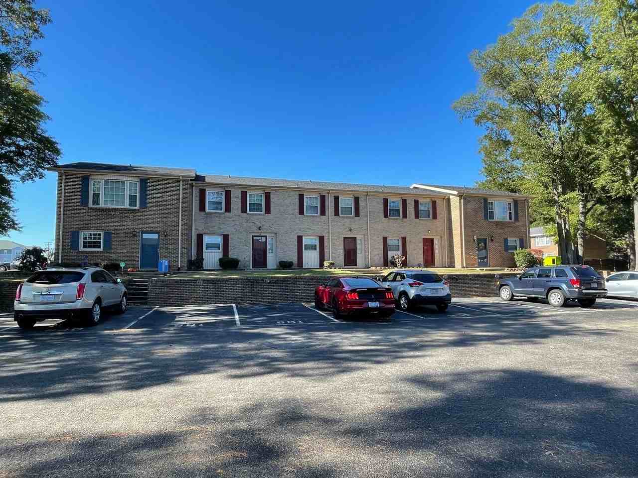 502 Cambridge Ct - Photo 3 of 7