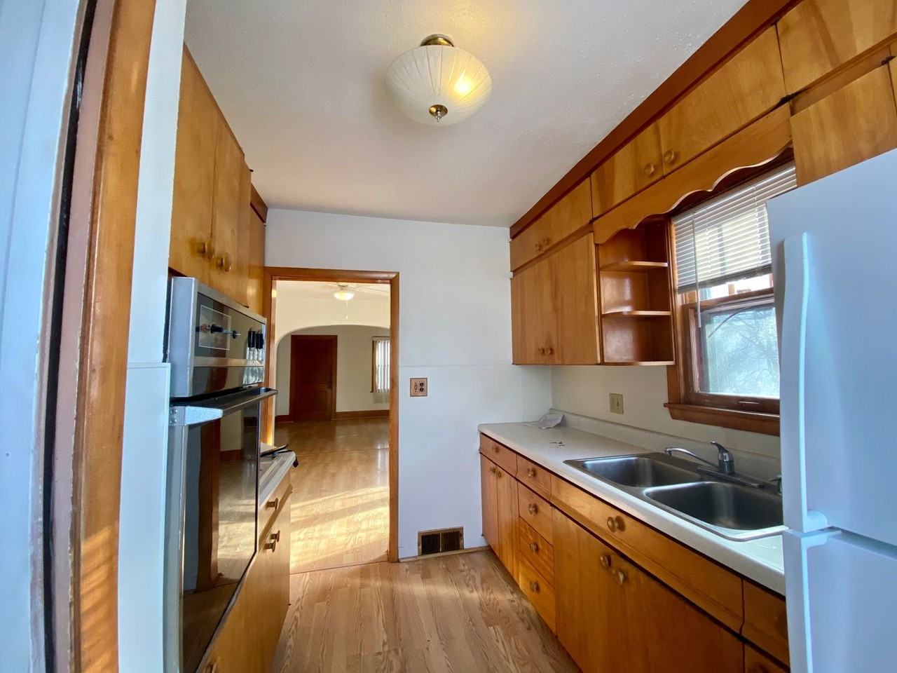 1546 12th St N - Photo 2 of 25