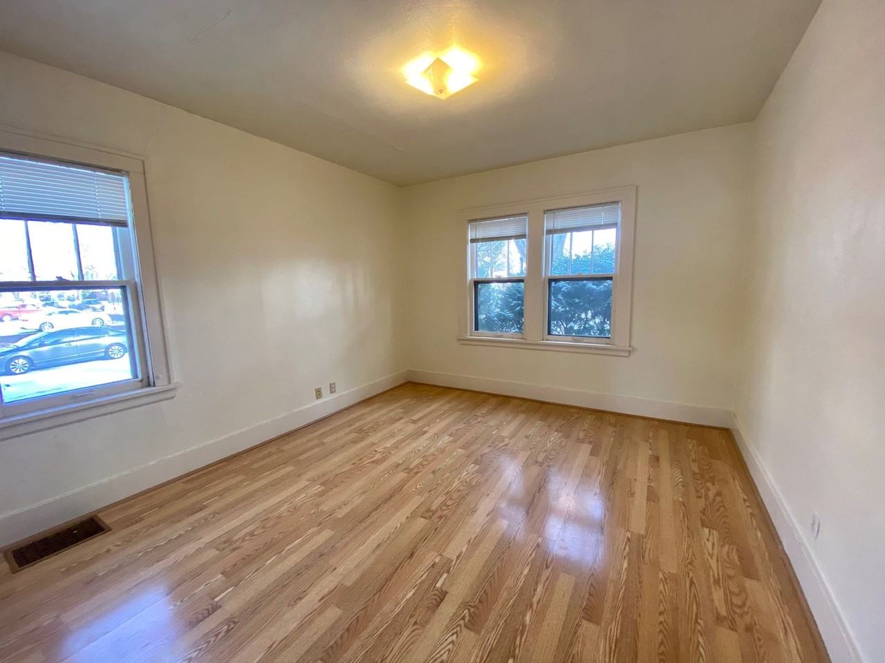 1546 12th St N - Photo 7 of 25