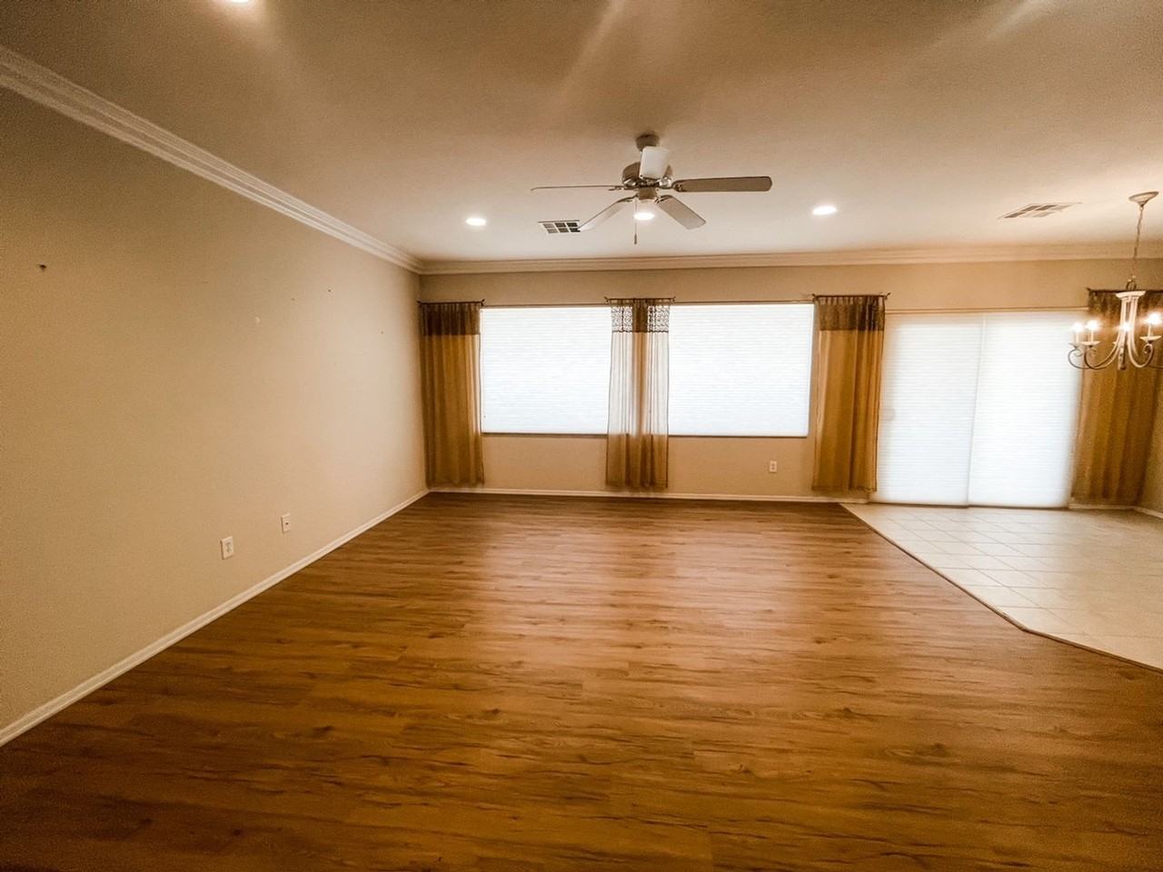 2529 Corvus St - Photo 3 of 38