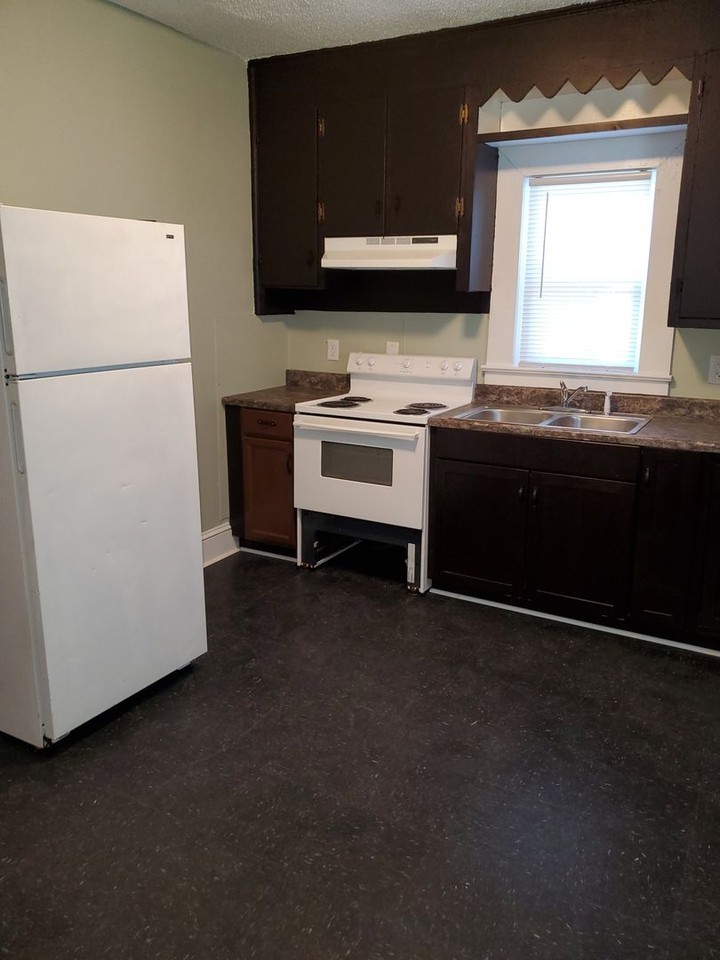 904 Douglas Ave - Photo 6 of 13