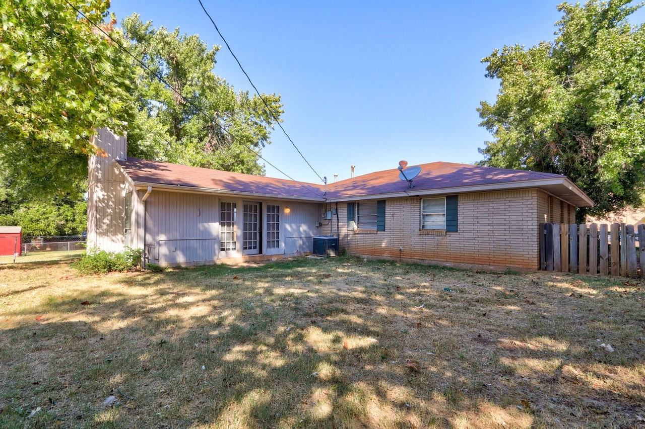 4712 Judy Dr - Photo 4 of 48