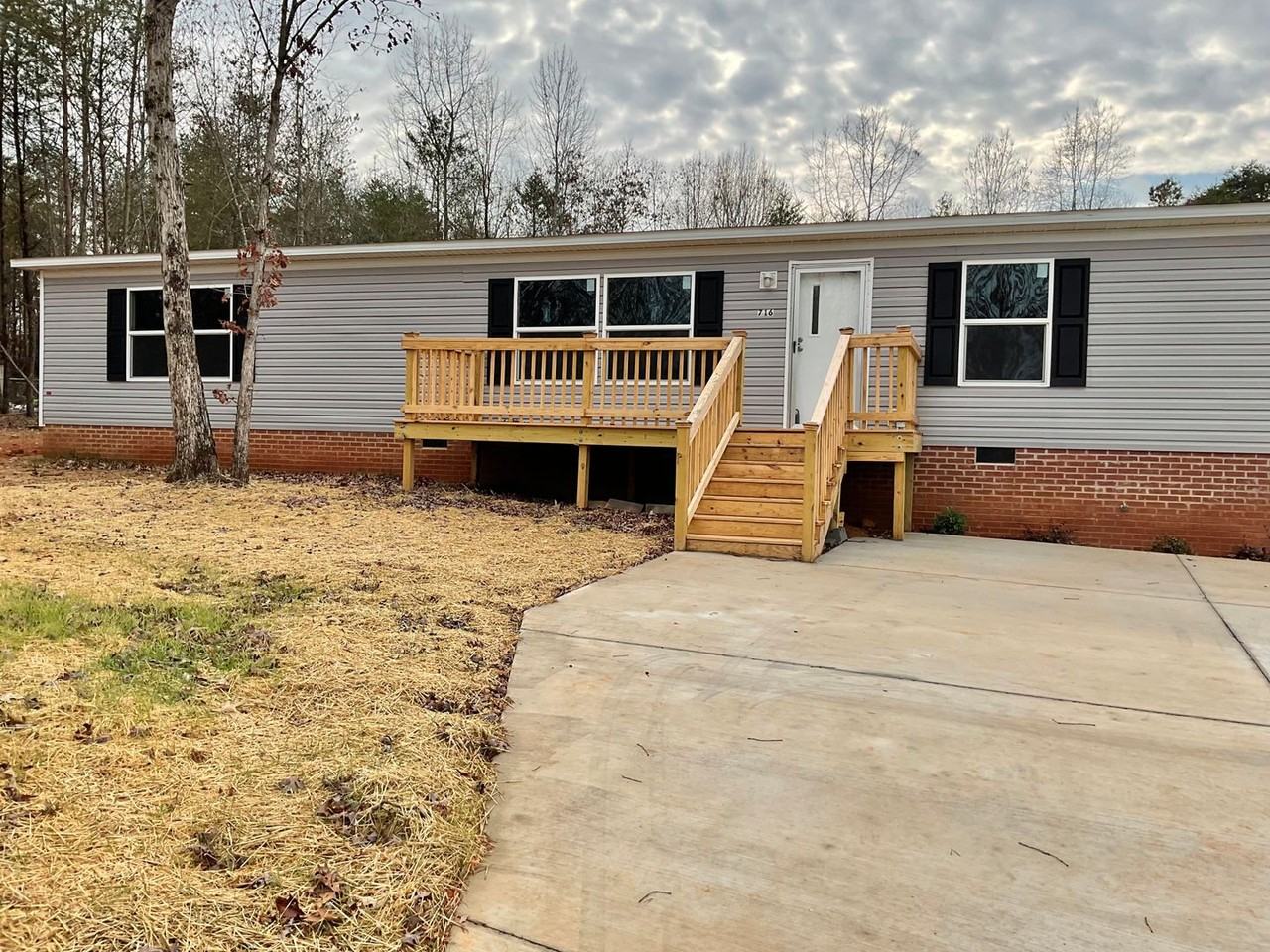 716 Sharon Ln - Photo 2 of 26