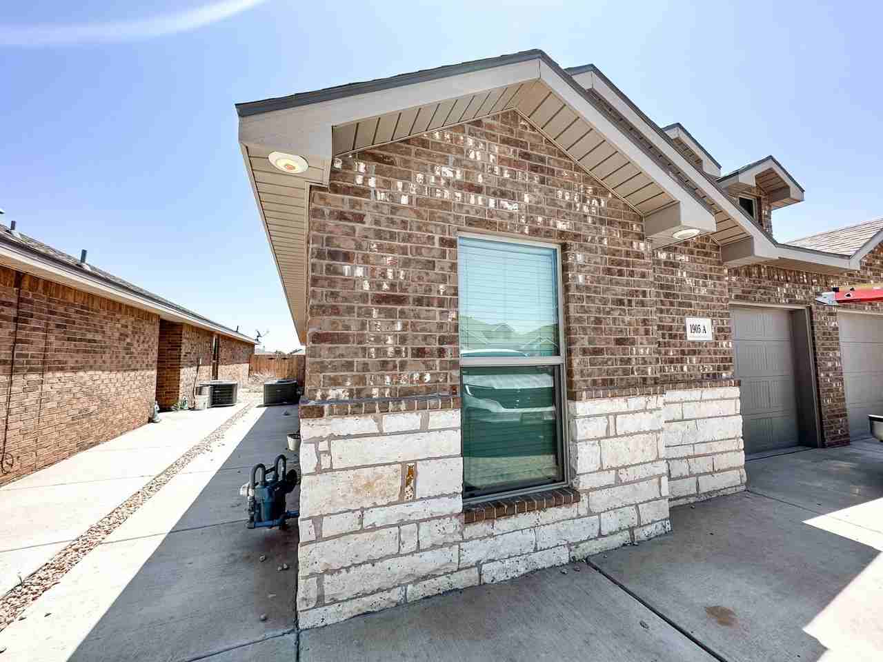 MNG 1905 Langford Avenue - Photo 3 of 17