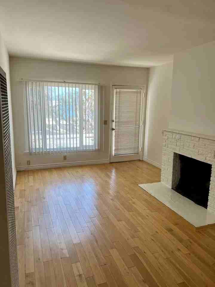 22159 Pacific Coast Highway Partners LLC (21079) - Photo 2 of 17