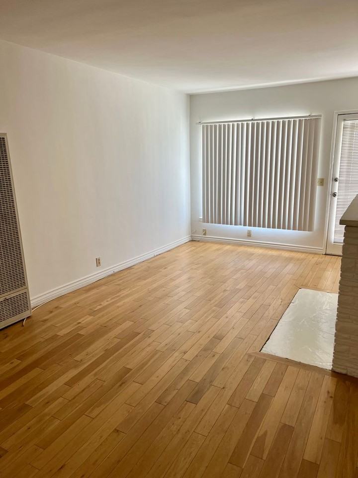 22159 Pacific Coast Highway Partners LLC (21079) - Photo 3 of 17