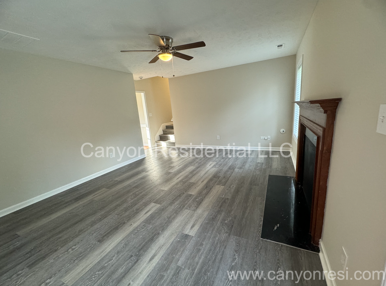 229 Lakeside Rd - Photo 6 of 12