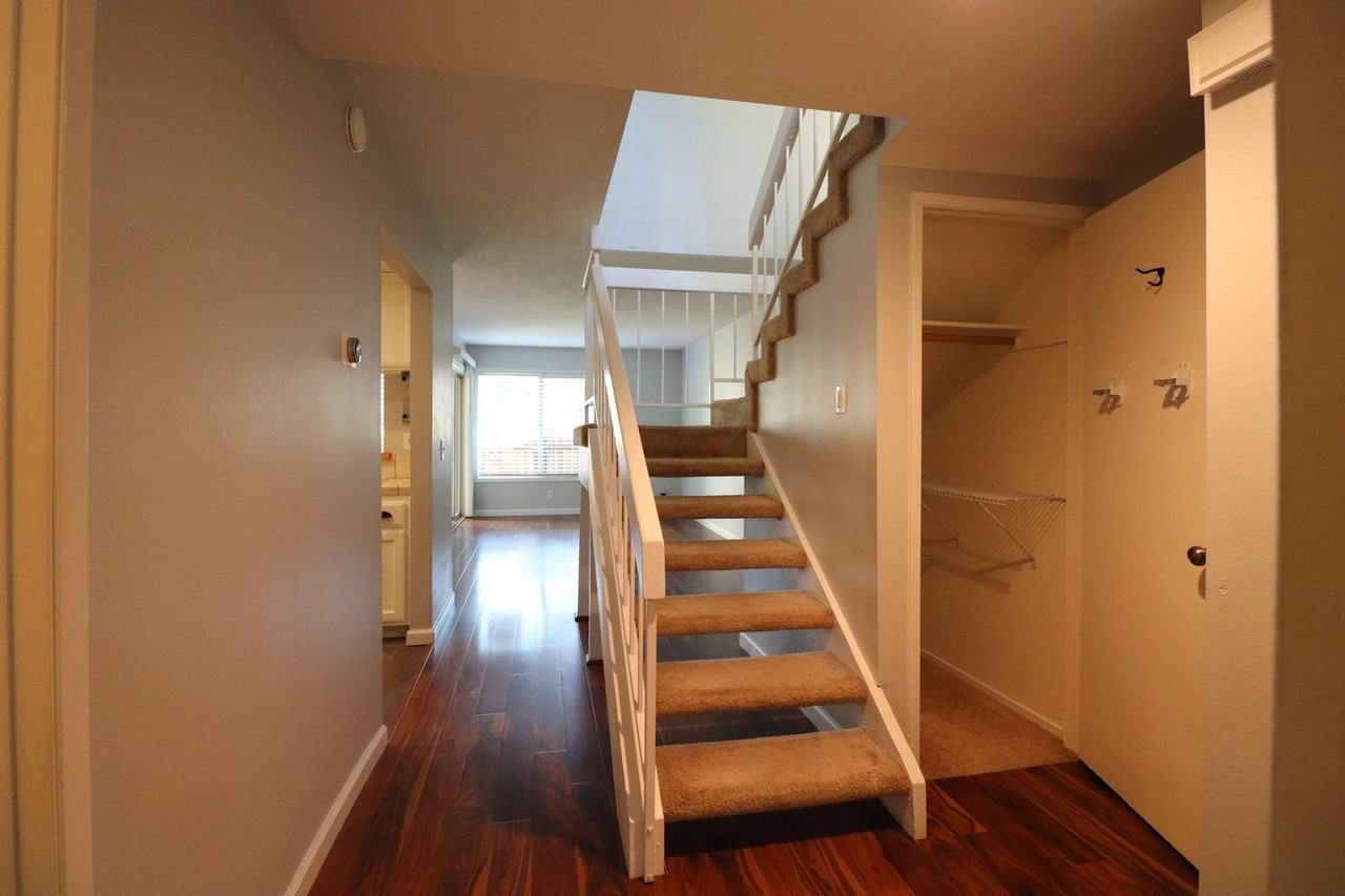 527 E Rice Ranch Rd - Photo 4 of 39