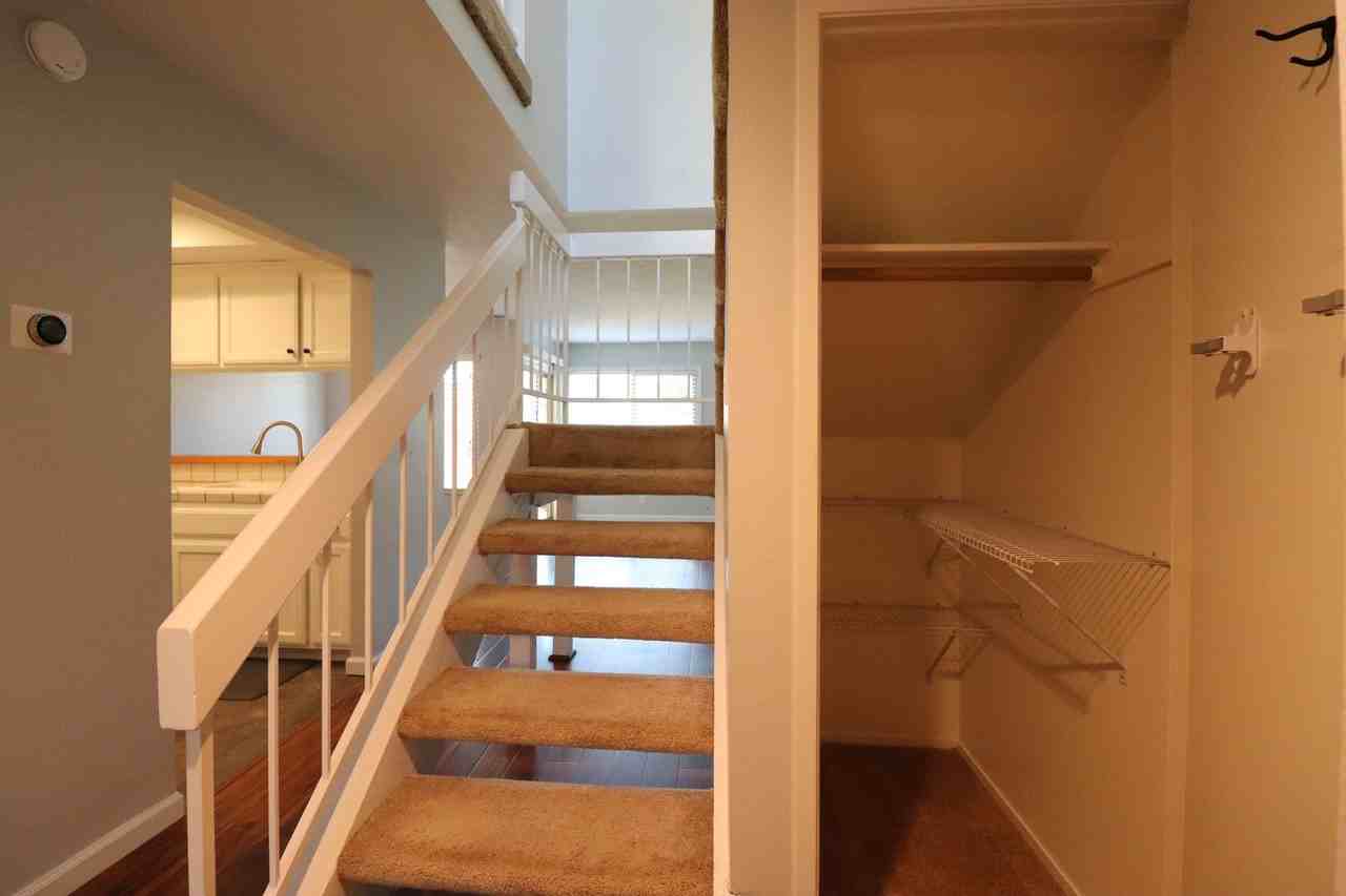 527 E Rice Ranch Rd - Photo 5 of 39