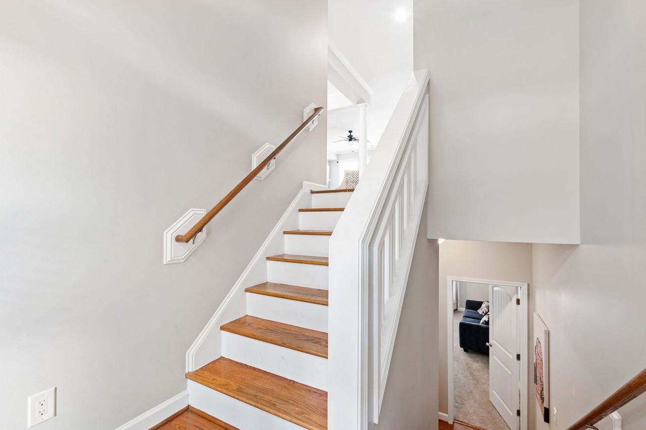9902 Precious Stone Dr - Photo 4 of 34