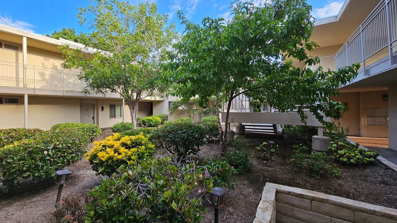 (Anna:B) 4610 Natick Avenue - Photo 3 of 5