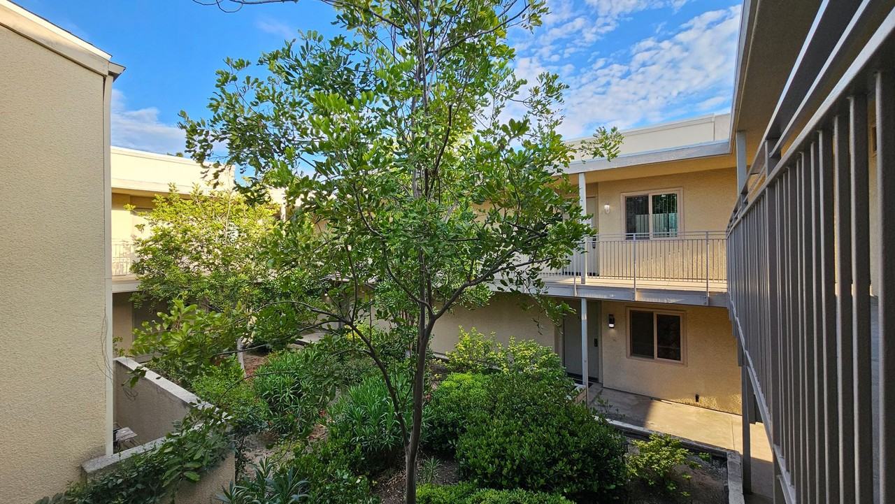 (Anna:B) 4610 Natick Avenue - Photo 4 of 5