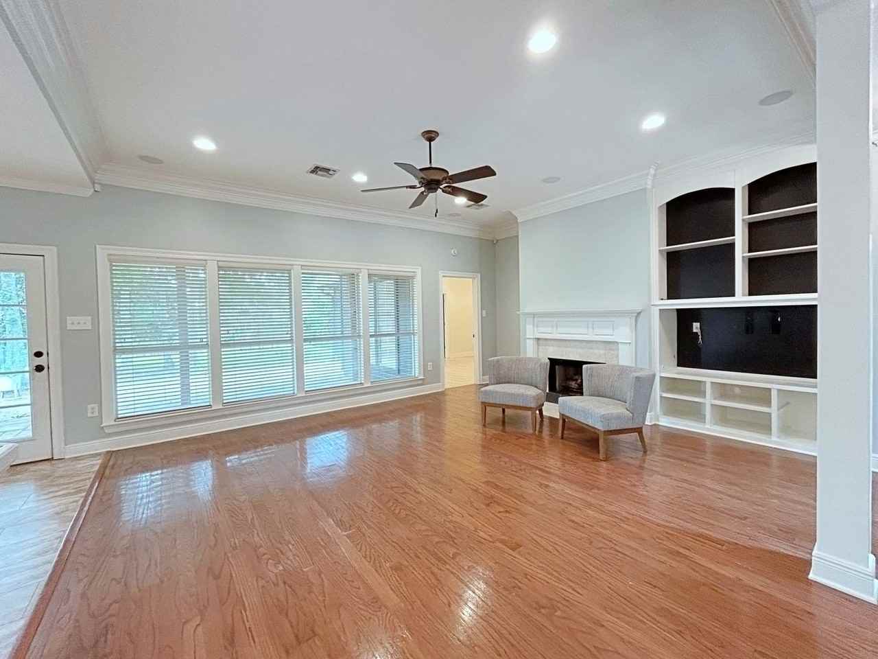 3919 Meadow Ridge Dr - Photo 5 of 50