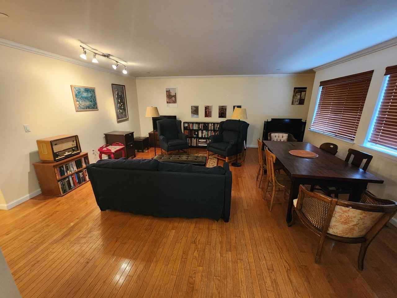 104 Crystal Hill Ln - Photo 2 of 47