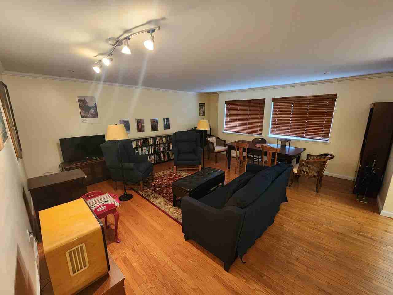 104 Crystal Hill Ln - Photo 3 of 47