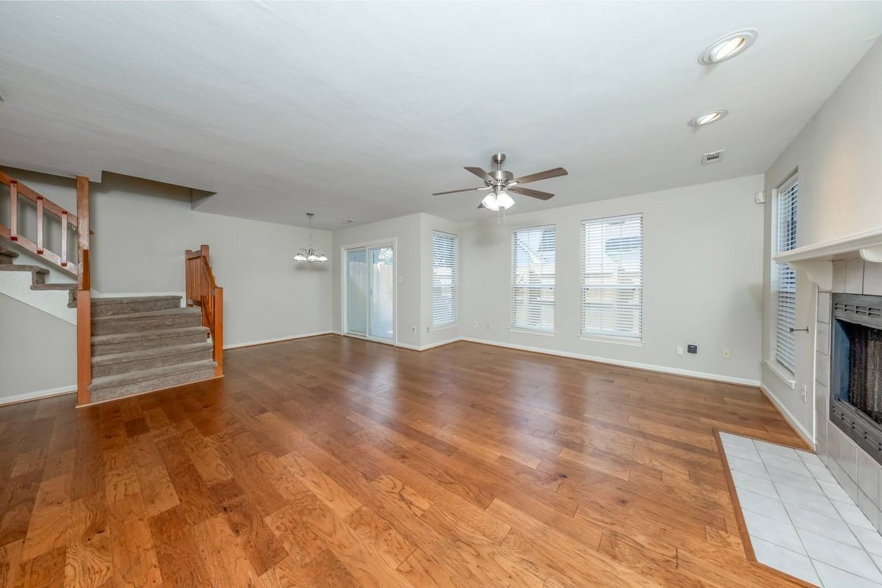 308 Ferguson Bnd - Photo 3 of 24