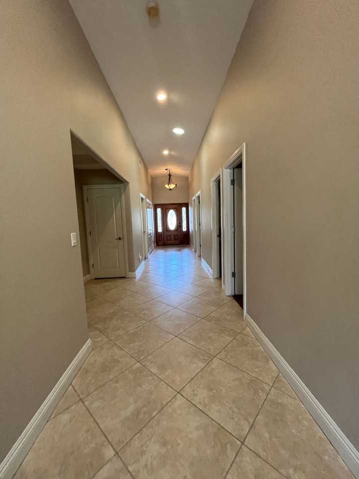 15158 Orchard Hill Ln - Photo 3 of 27