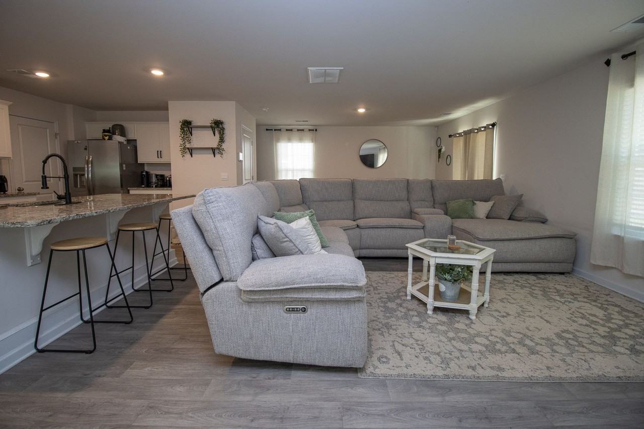 2034 Elmridge Rd - Photo 7 of 41