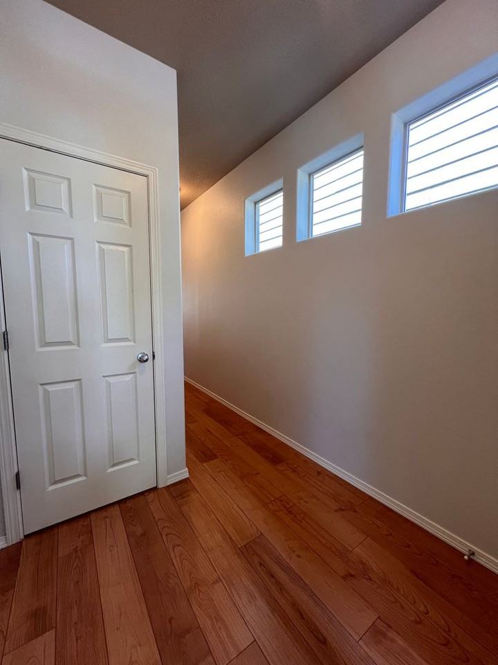 2614 Ne 87th Ave - Photo 3 of 31