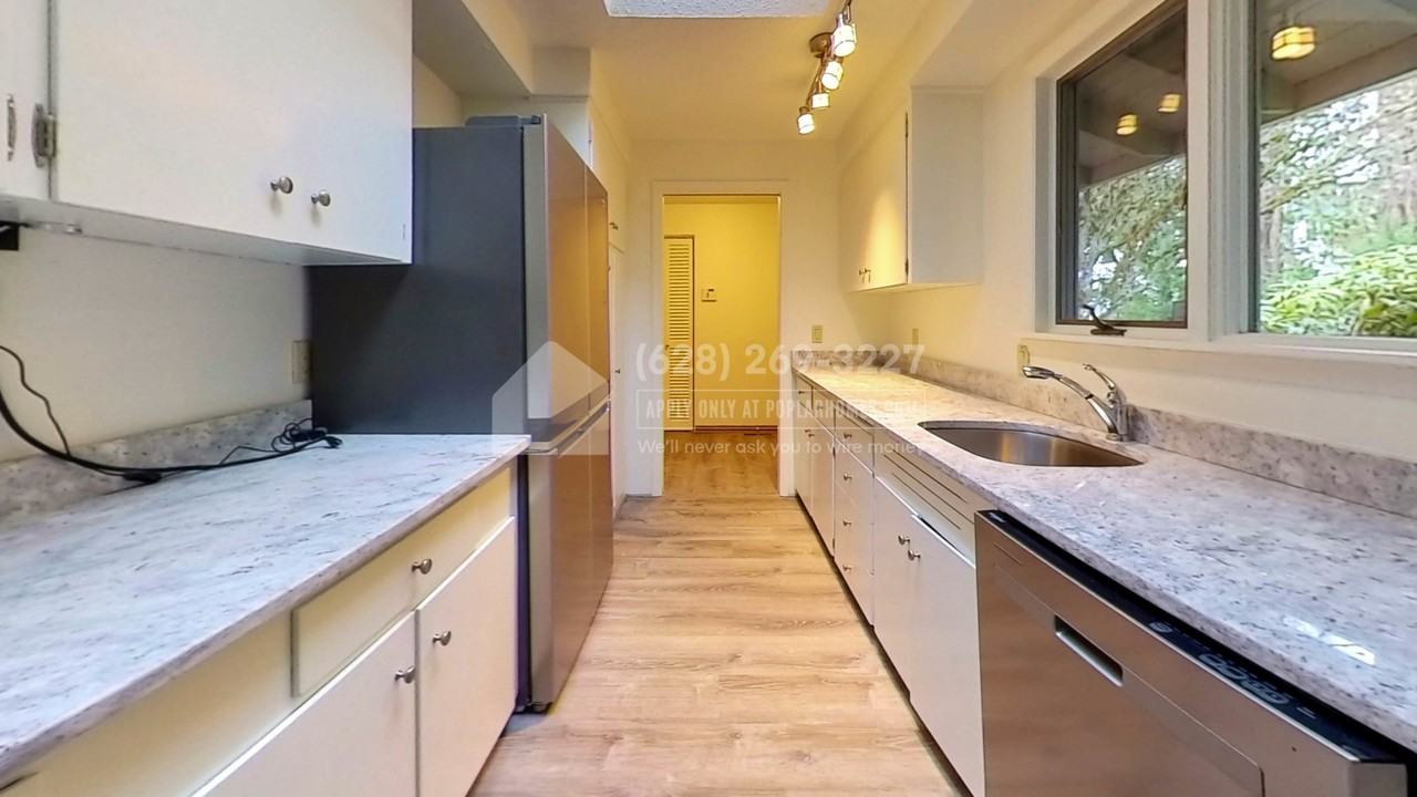 9039 Se 59th St - Photo 2 of 22