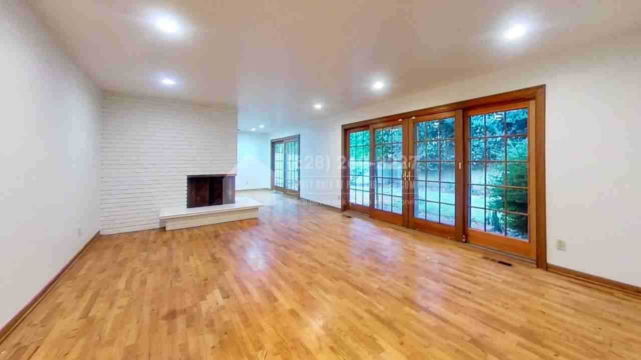 9039 Se 59th St - Photo 3 of 22