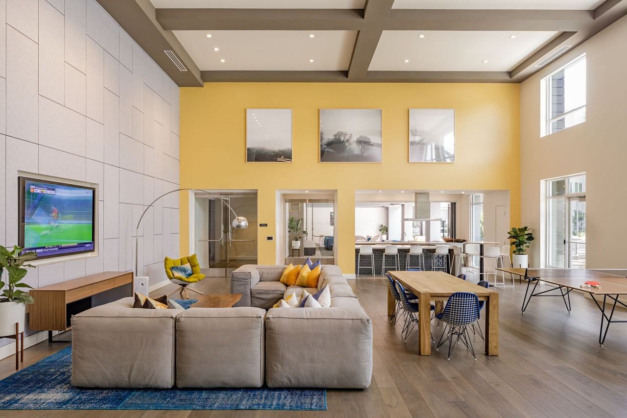 Cobalt - Photo 3 of 24