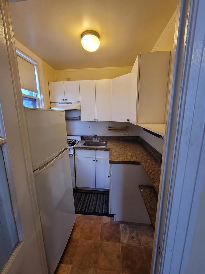 2917 N Calvert St - Photo 2 of 4