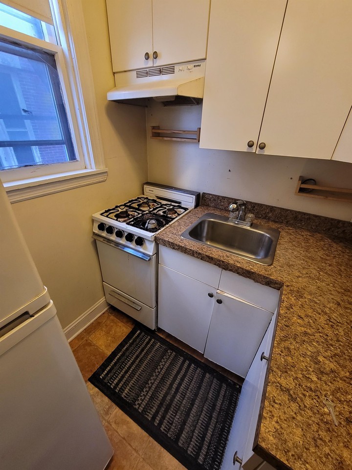2917 N Calvert St - Photo 3 of 4