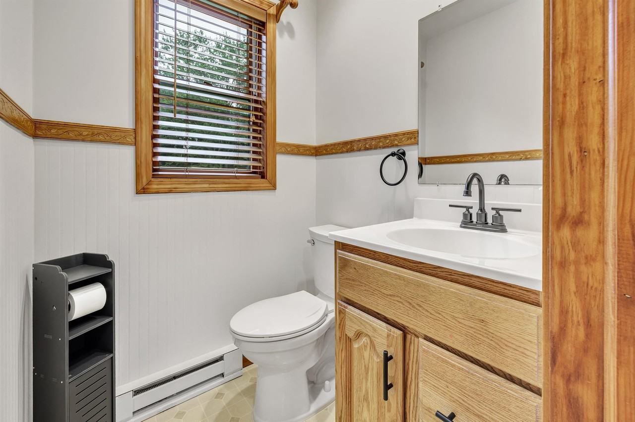 142 Walnut Street - Photo 3 of 20