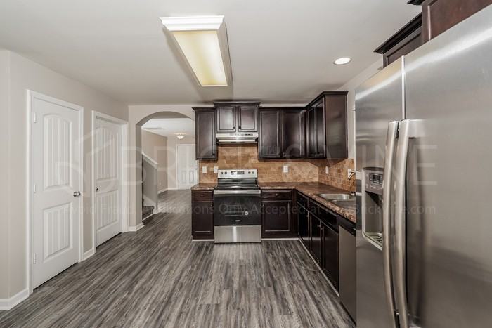 9267 Radford Pl - Photo 3 of 18