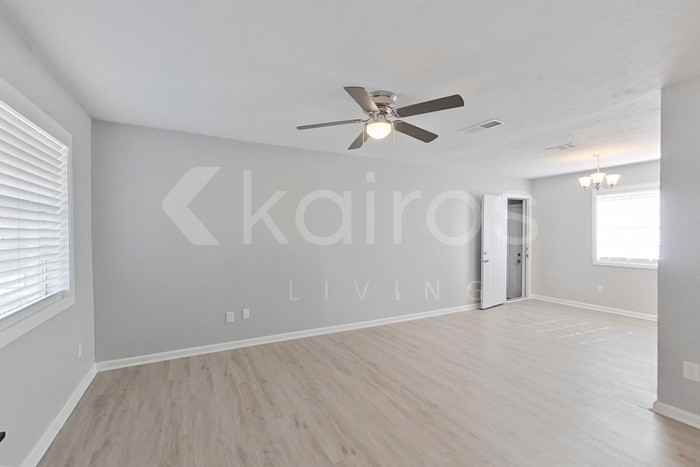 5329 Conroy St - Photo 2 of 16