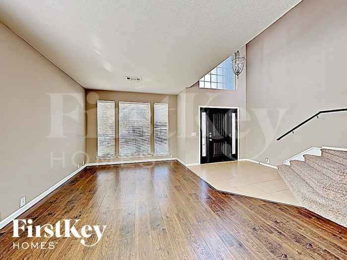 15856 Coyote Hill Dr - Photo 2 of 18