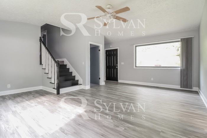 405 Fernleaf Dr - Photo 3 of 15