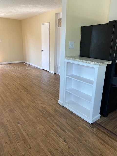 4960 Kester Ave #7 - Photo 4 of 17