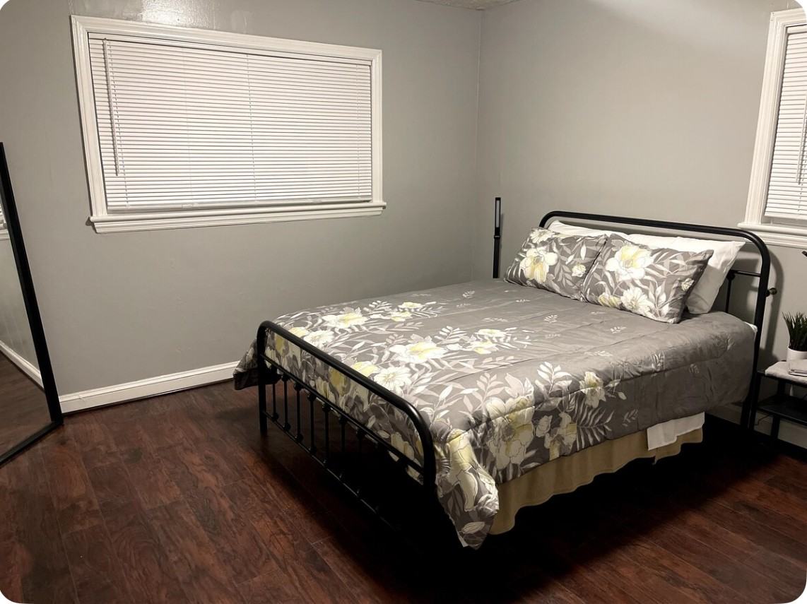 2315 Sheridan St #A - Photo 6 of 8