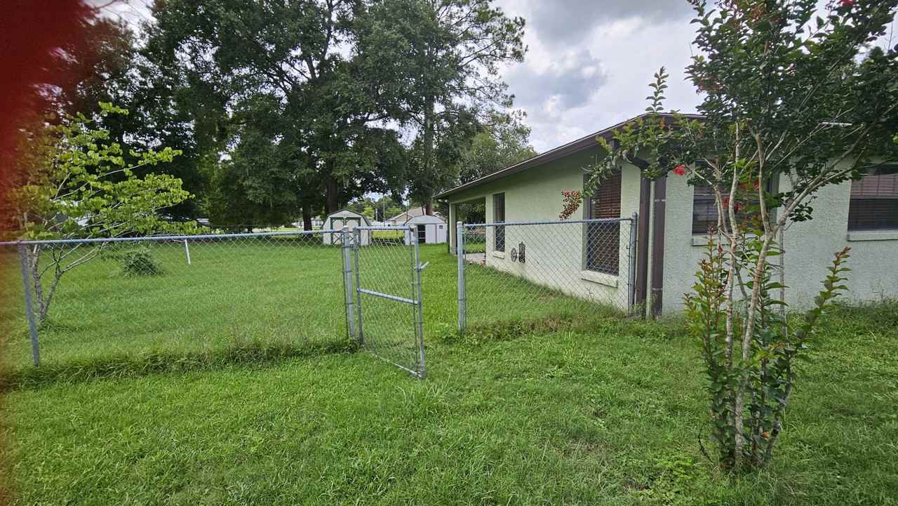 Se 54th Ct #NA - Photo 2 of 50